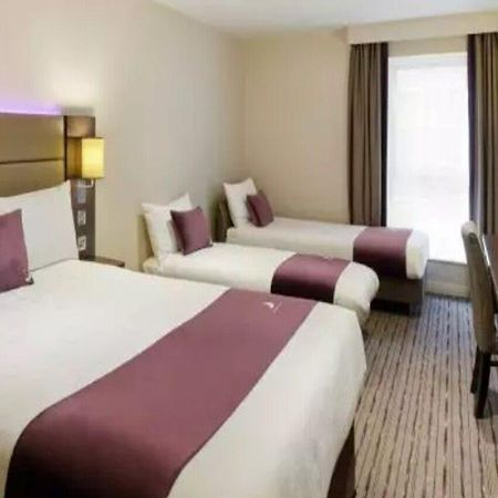 Premier Inn Cheltenham Town Centre Ngoại thất bức ảnh