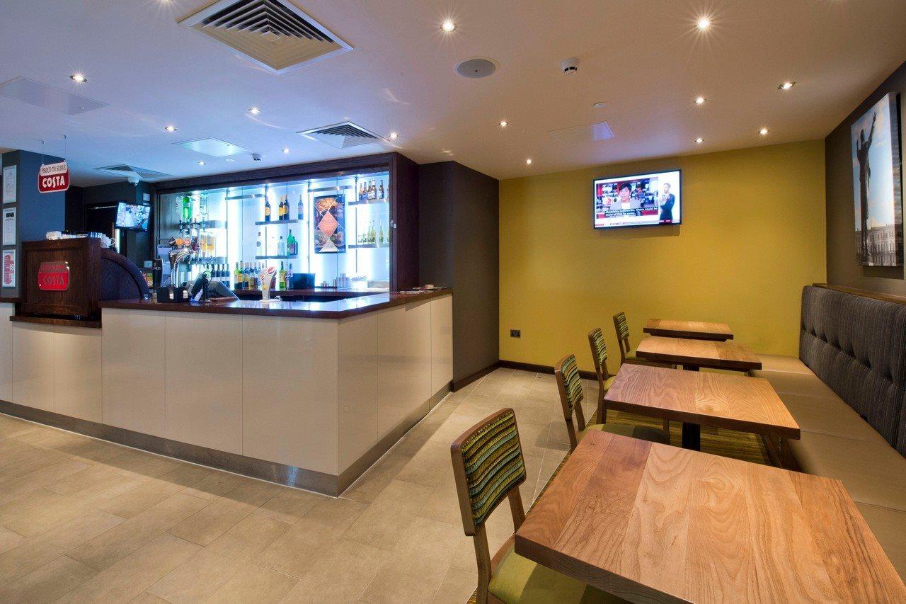 Premier Inn Cheltenham Town Centre Ngoại thất bức ảnh
